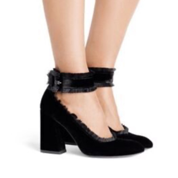 Worn once. Stuart Weitzman fringe Clarissa black velvet ankle strap heel - Picture 1 of 7